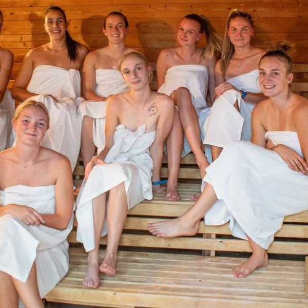 How to Start a Sauna Club at Home